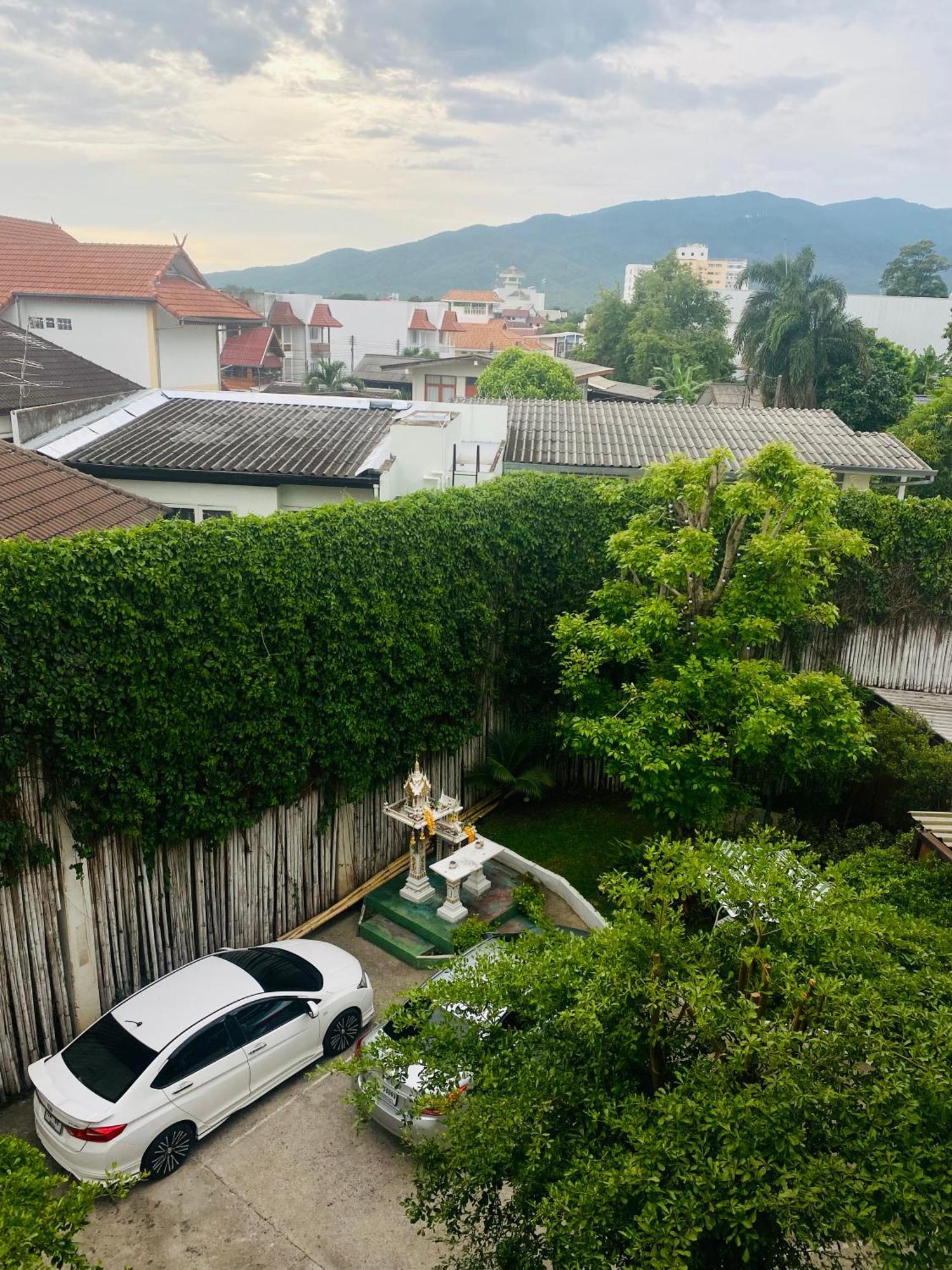 Wua Lai Boutique Hotel Chiang Mai Buitenkant foto
