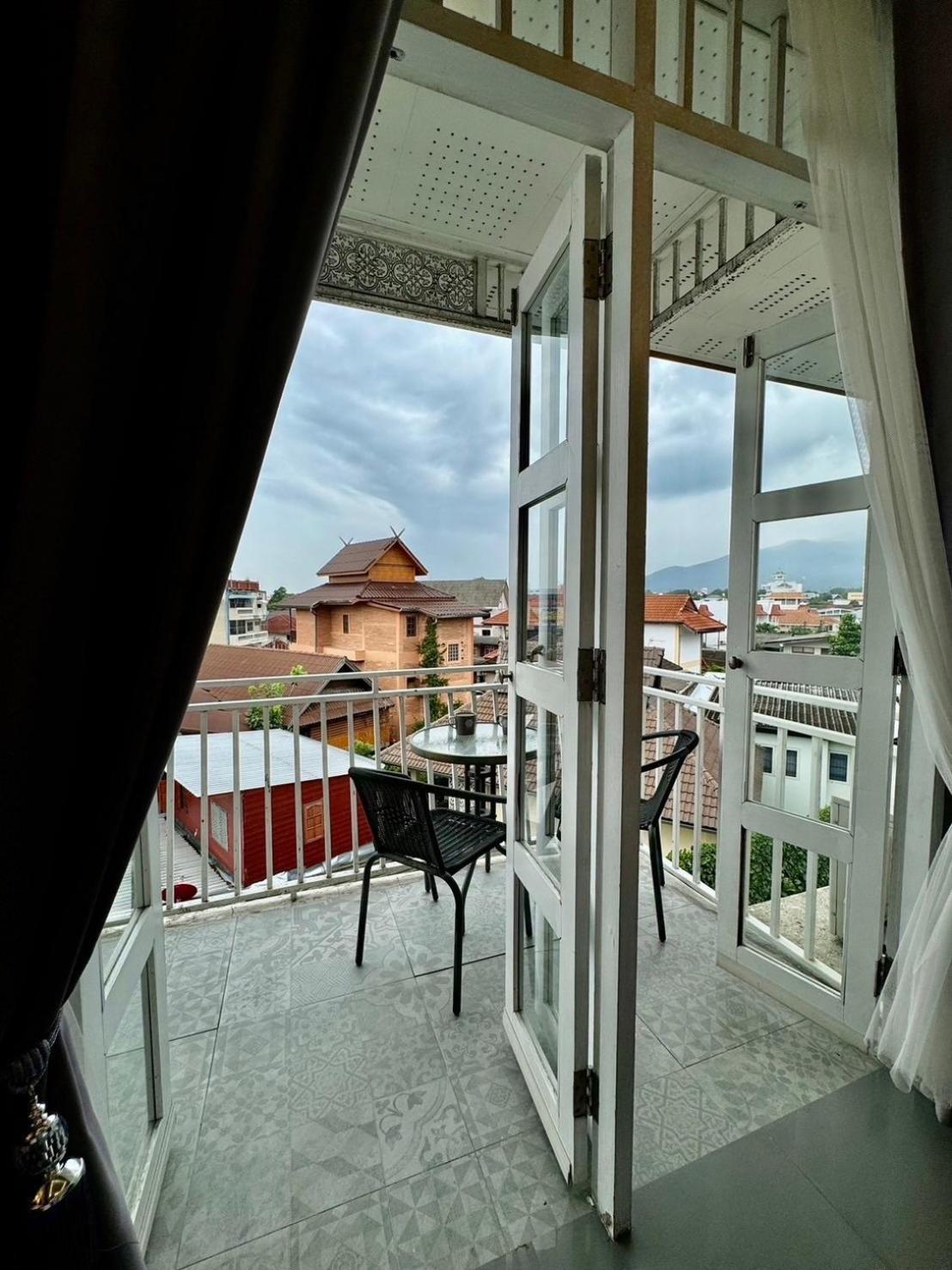 Wua Lai Boutique Hotel Chiang Mai Buitenkant foto