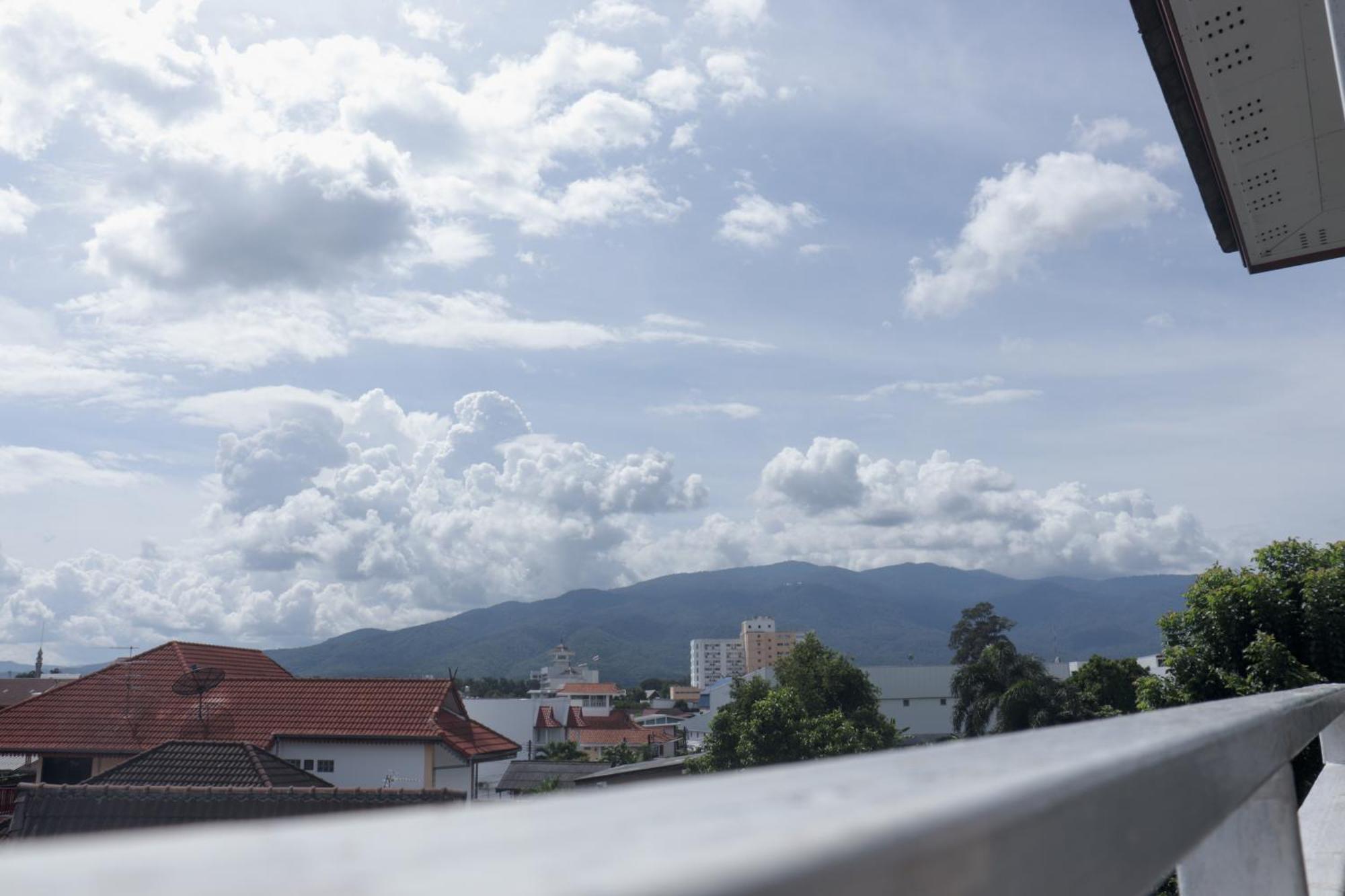 Wua Lai Boutique Hotel Chiang Mai Buitenkant foto